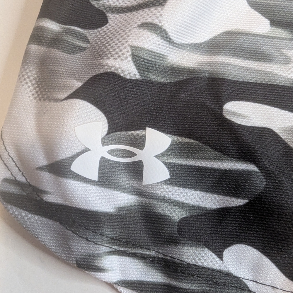 Under Armour Girls' Printed Play Up Loose Shorts Camo, Youth XL - Picture 5 of 6